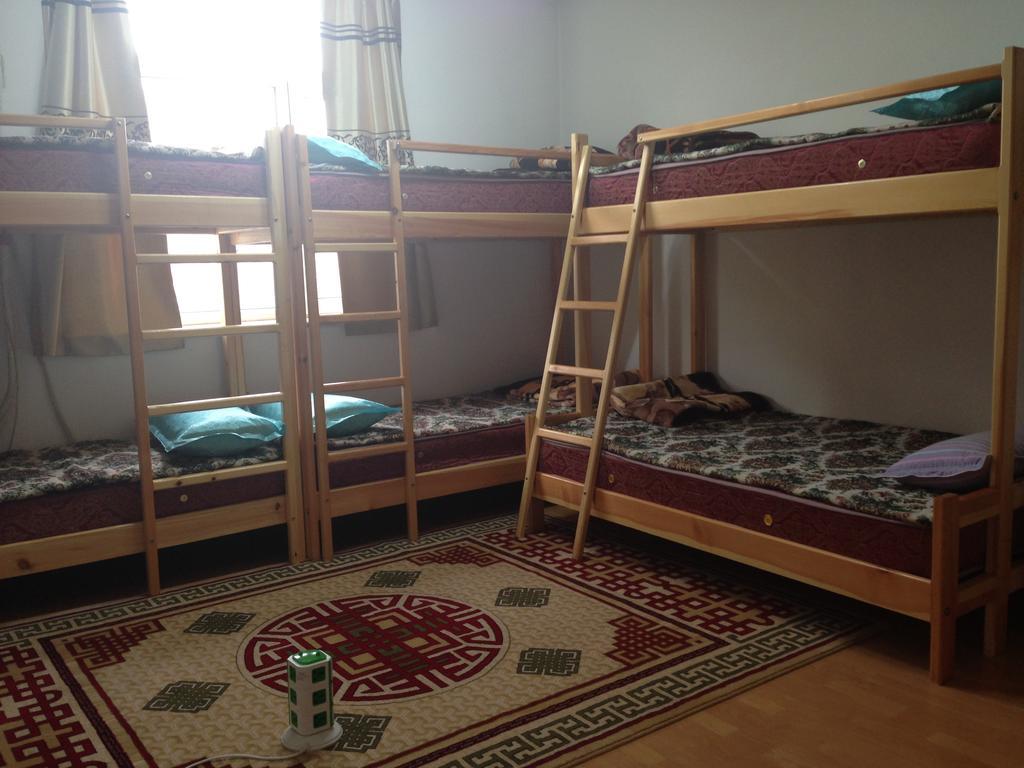 Sunpath Mongolia Tour & Hostel Ulán Bator Habitación foto